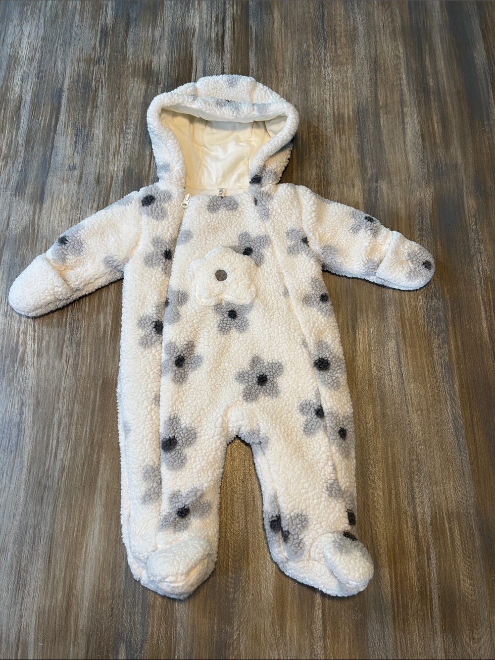 SNUG Grey Daisey Floral on White Sherpa Baby 1-Piece Hooded Jumpsuit Size 3-6 MO